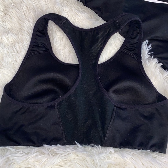 Nike black logo workout sports bra (S and M) - Picture 4 of 6